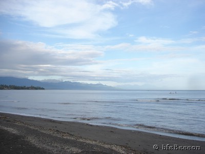 060203 0729_Lovina Kalibubuk beach to west