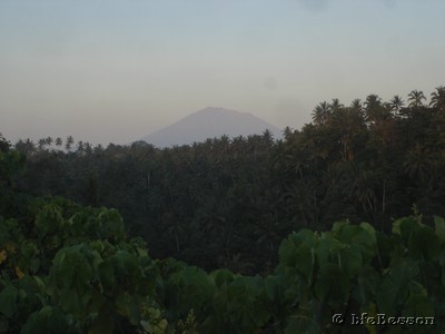 060208 1837_Ubud Campuan ridge Gunung Agung