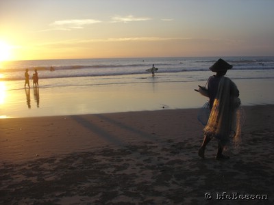 060211 1838_Bali Kuta beach fisherman at sunset