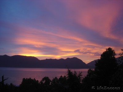 060101 1833_Danau Maninjou New Years sunset