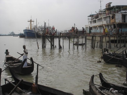 061126 1357_Chittagong Sadarghat